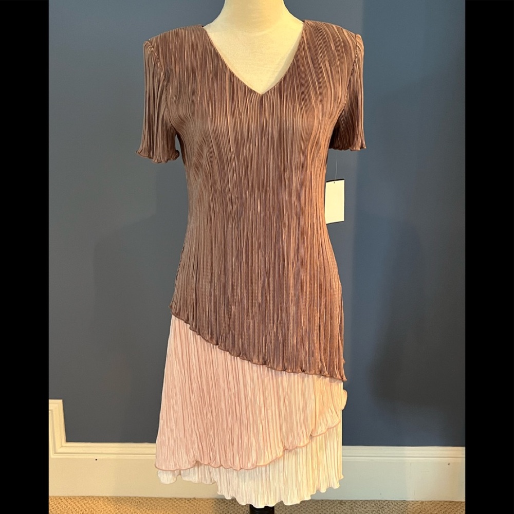 NWT Brown 3 Tiered Dress by Connected Apparel.  Size 8